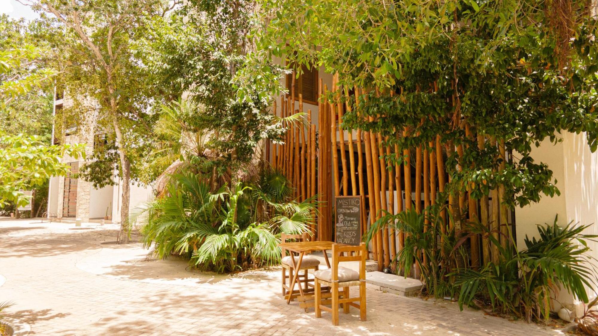 Koos Tulum Hotel Екстериор снимка